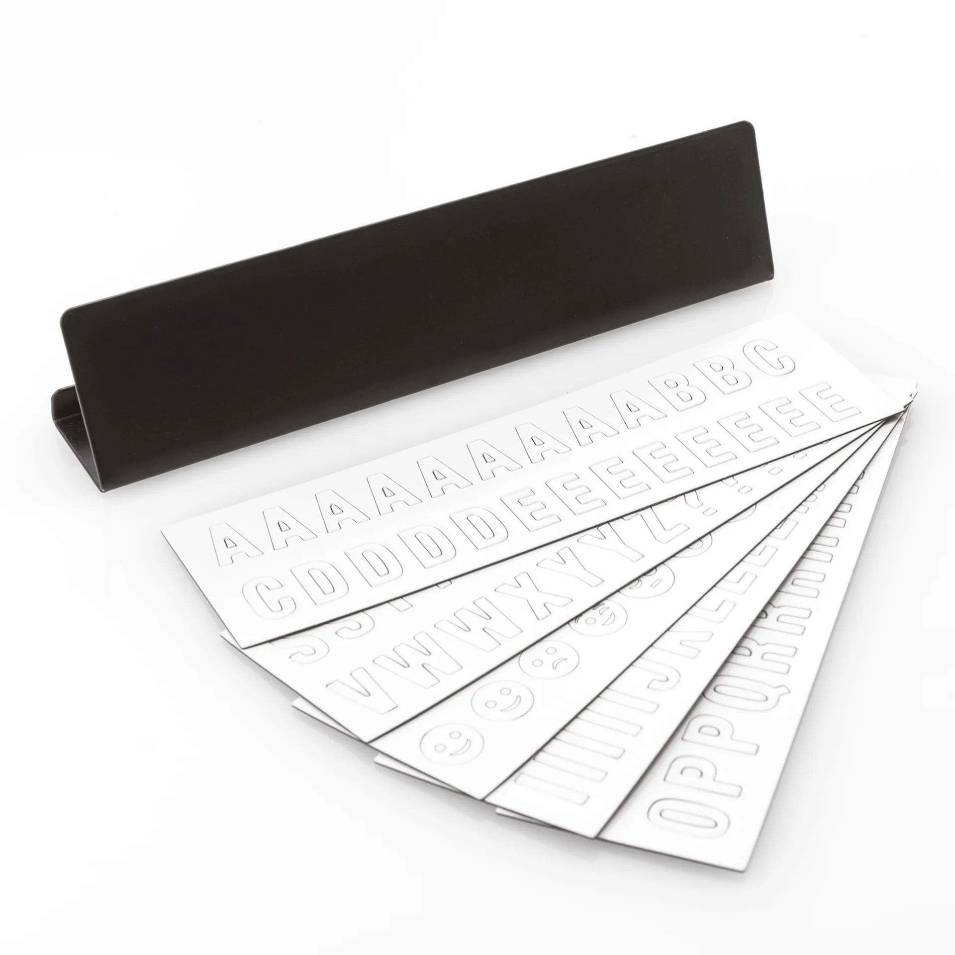 Moodboard Desk Plaque with Magnetic Letters - Image 4